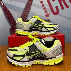 Nike Vomero 5 Volt Green Shoes Men’s Size 9.5 NEW